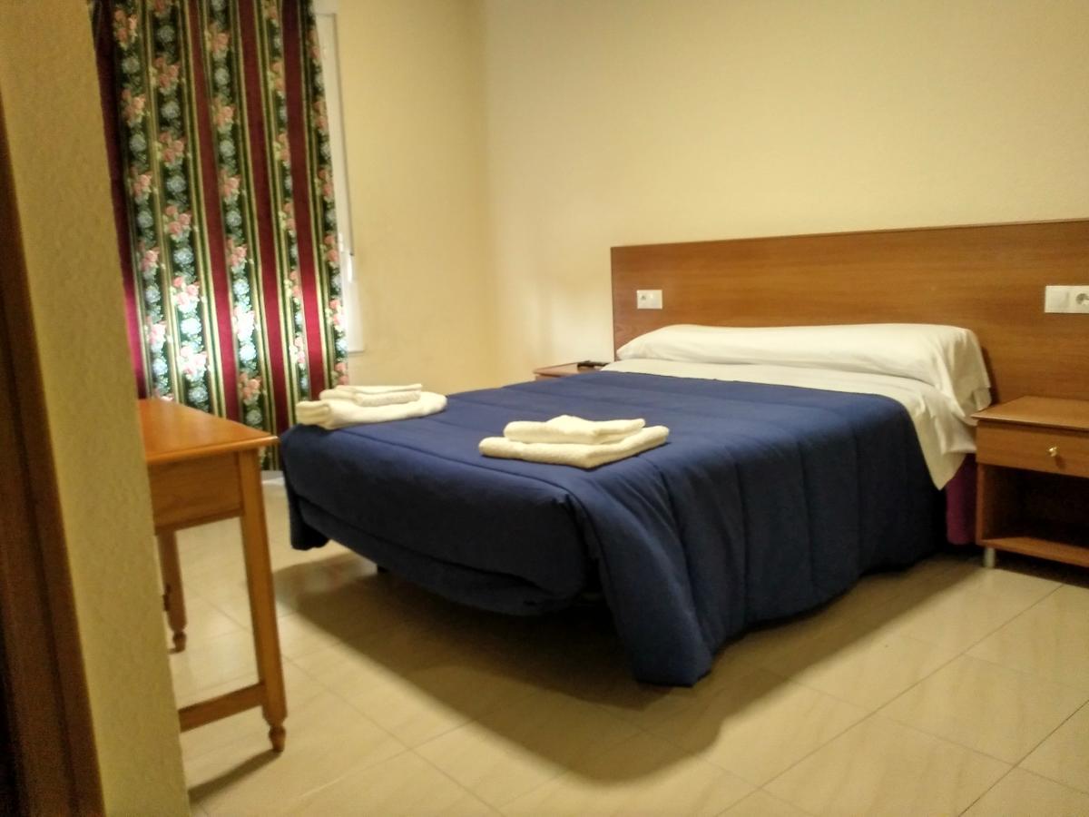 Hostal Orly Camponaraya المظهر الخارجي الصورة